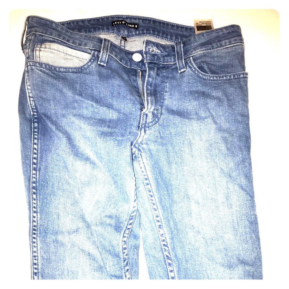 Blue Levi’s jeans! Lightly worn